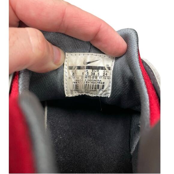 Nike Huarache Run Grey / Red Youth Size 6 Y Women’s  7.5 - Picture 7 of 8